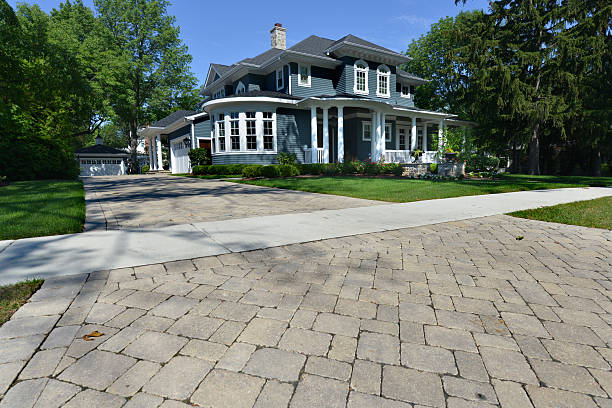 Best Driveway Pavers Cost  in Smithville, OH